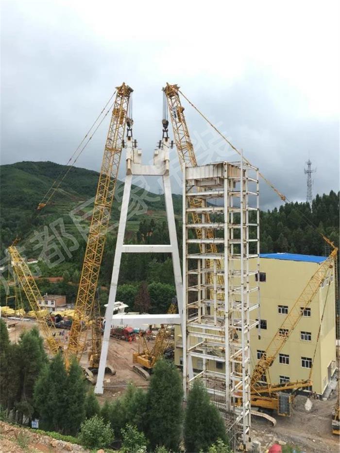 云南礦機(jī)塔架吊裝1_副本.jpg 云南礦機(jī)塔架吊裝1_副本.jpg